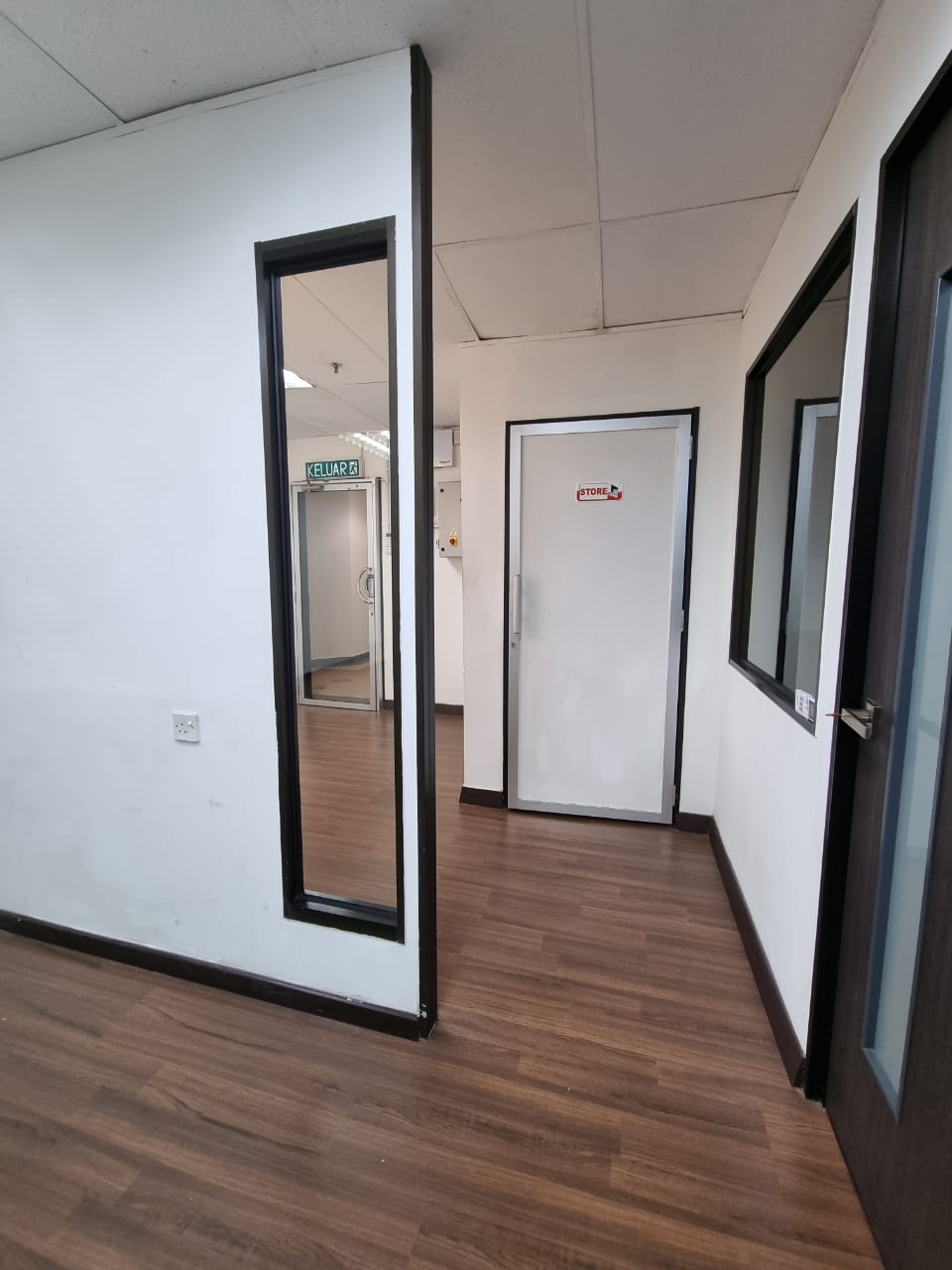 AIT Worldwide Logistics Singapore Pte. Ltd. company environment picture 1