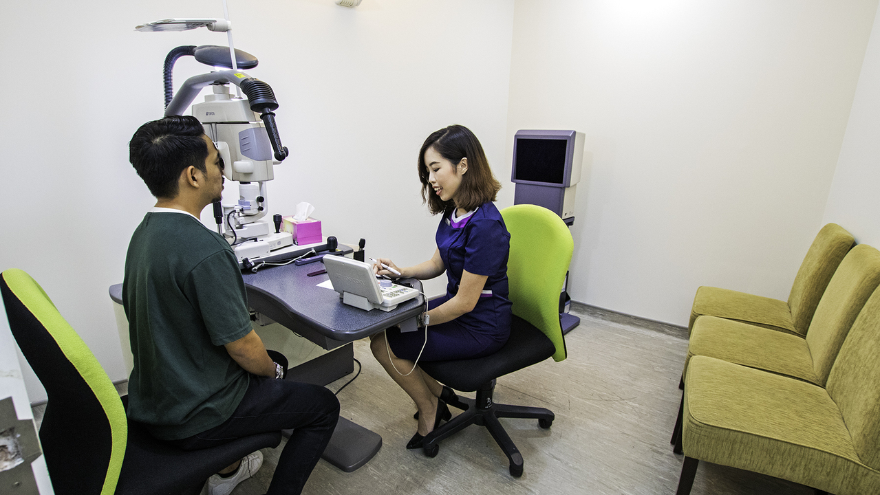 VISTA Eye Specialist company environment picture 7