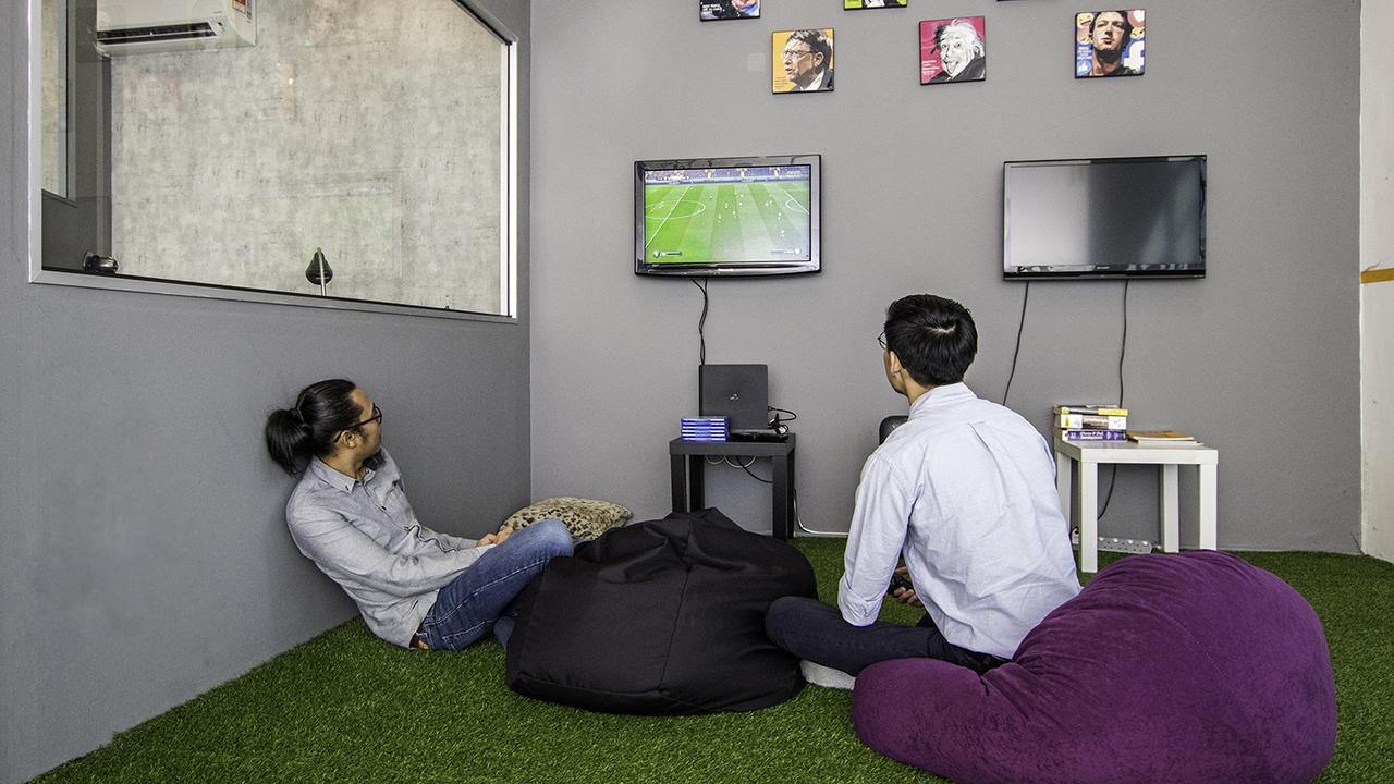 ETIKAS Technology Solutions  company environment picture 3